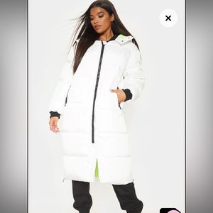 PRETTYLITTLETHING White Maxi Contrast Hooded Puffer